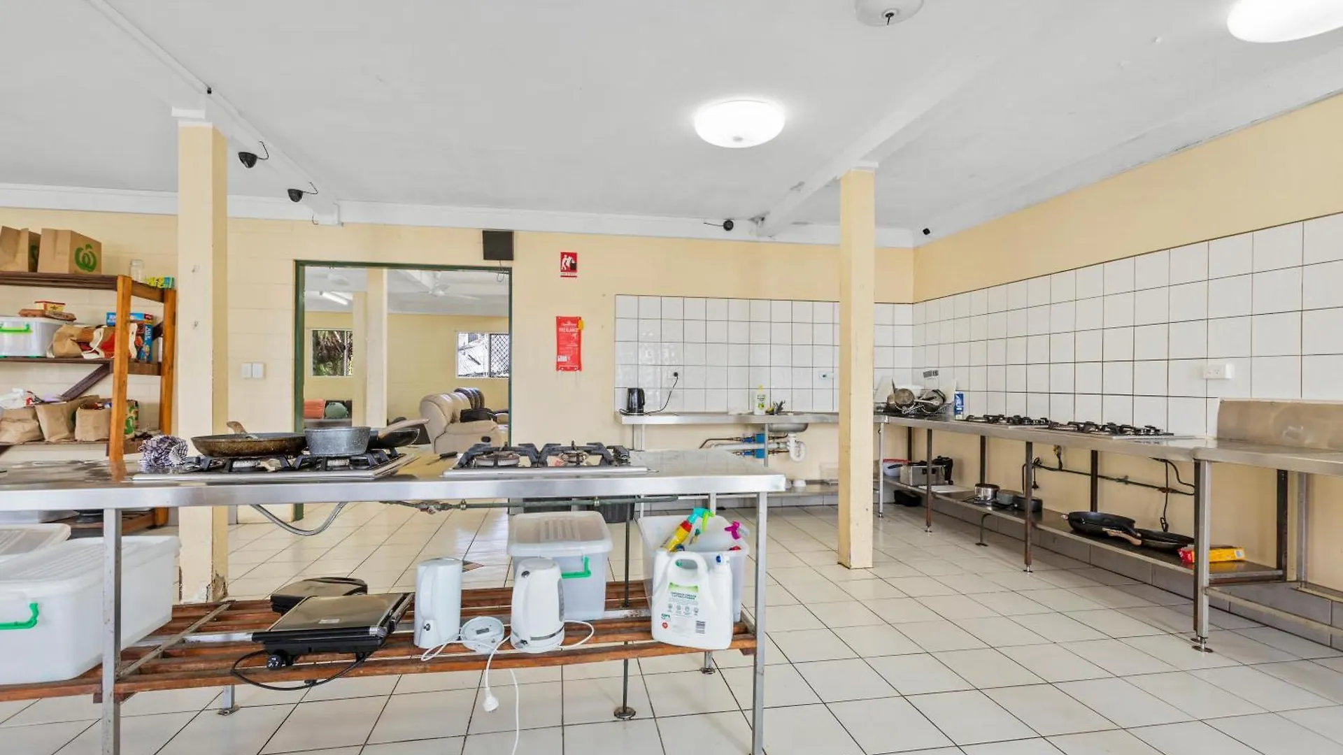 Mangoes Backpacker Hostel & Farmstay Bowen